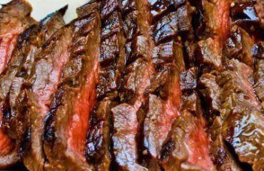 Marynowane i wędzone steki z łaty wołowej – PolGrill Marynowane i wędzone steki z łaty wołowej - PolGrill