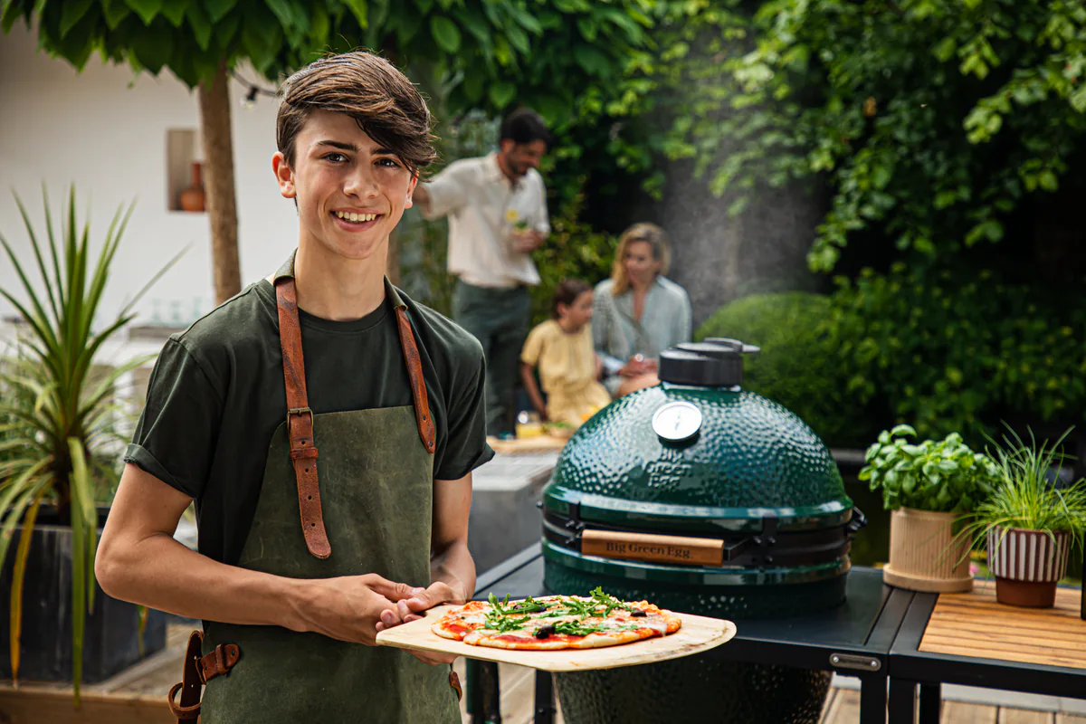 Polgrill-Big Green Egg-grilluj-i-gotuj-w-ogrodzie