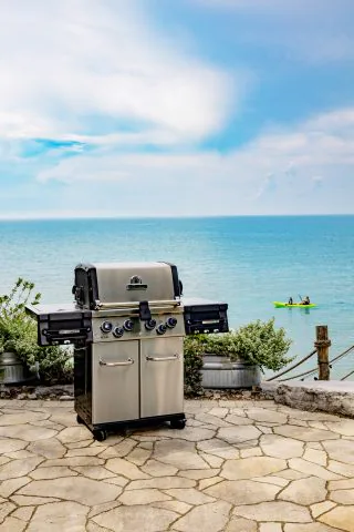 Polgrill_grille_broil_king_Regal_S 490 Pro_nad_morzem_Lifestyle