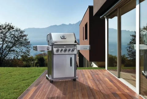 polgrill-Rogue_RPS425RSIBPSS-2_Life-napoleon-grill-pol1